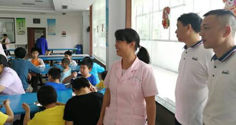 情系学子助远航 尊师重教彰风采